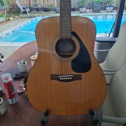 Yamaha F-310 Acoustic Guitar 