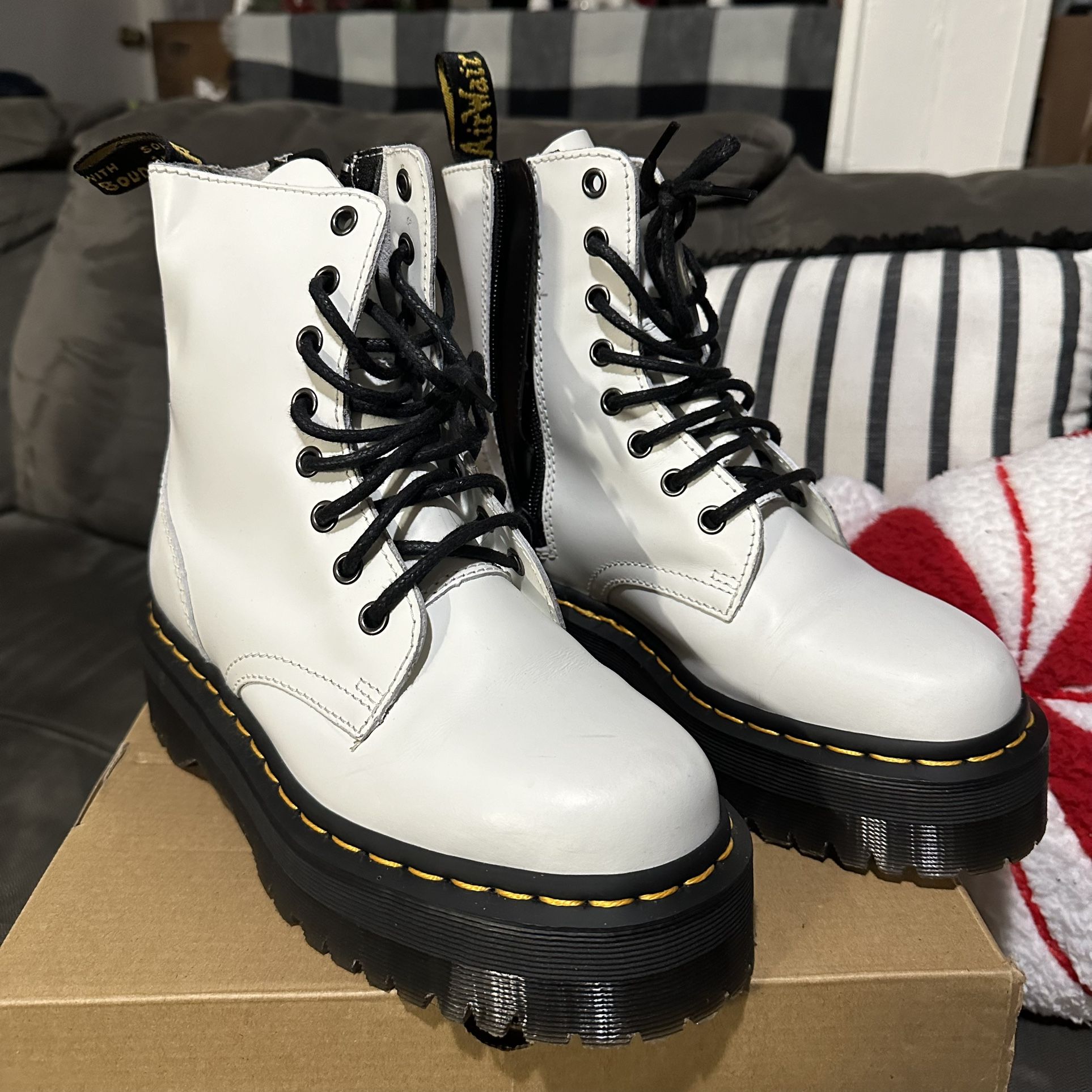 Dr Martens White Jadon Boots 6W