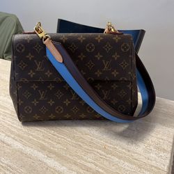 CLUNNY Louis Vuitton 