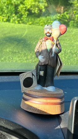 Emmet Kelly by flambro music box