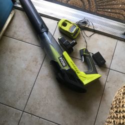 Riobi Blower Includes battery and charger