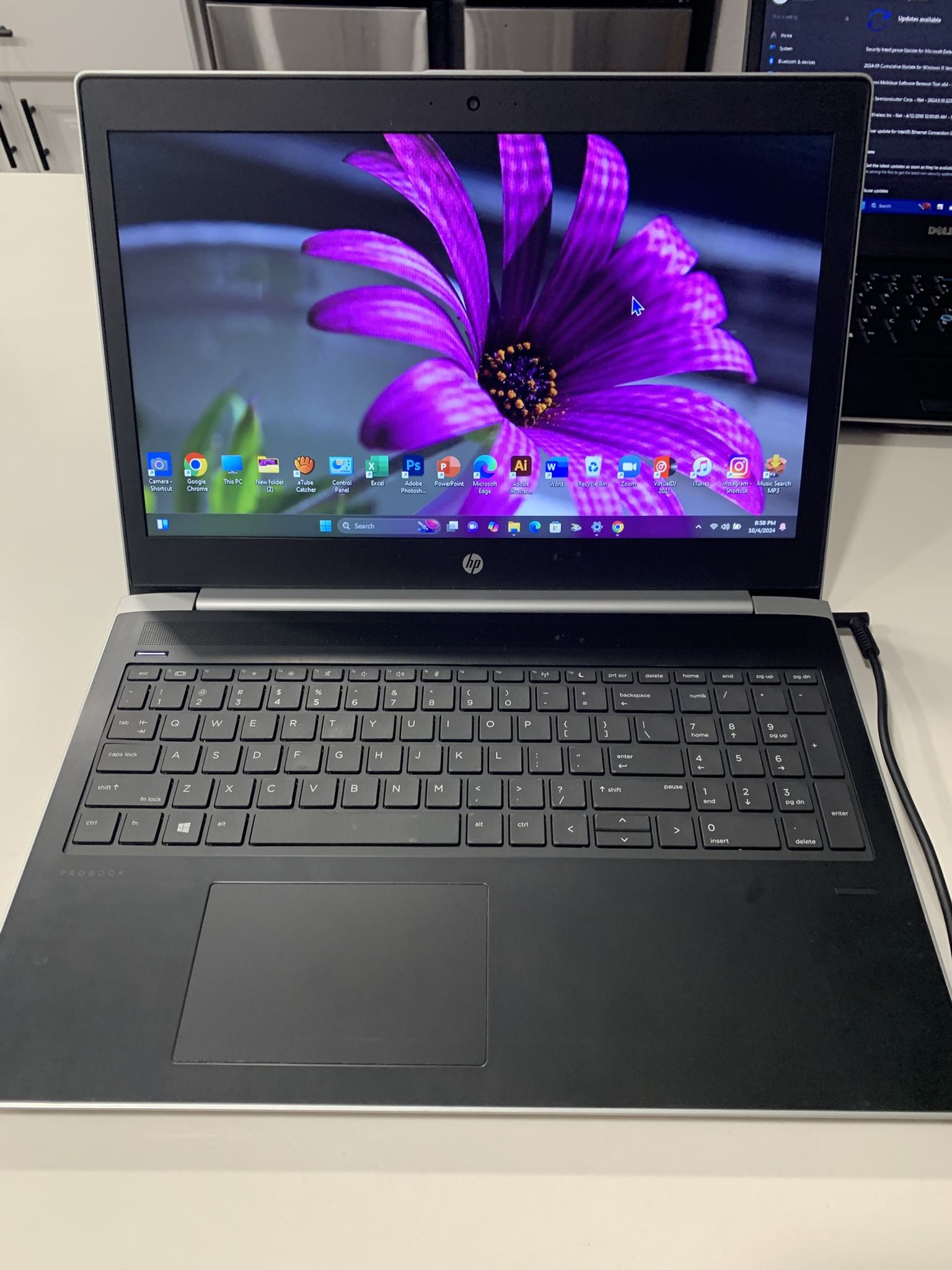 HP PROBOOK 450-G4 . FULLY LOADED ADOBE MICROSOFT, PHOTOSHOP ….( No credit Card Needs) 128.0 GB SSD 8.0 GB RAM .