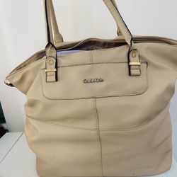 Big Extra Large Spacious And Clean Tan CalvinKlein XL Tote Bag For Women Or Teens. Great For Traveling, Gym Or School. 