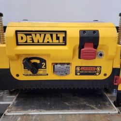 DeWalt Thickness Planer 