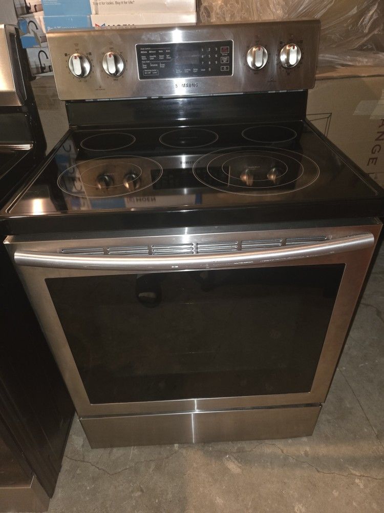 Electric Stove Samsung 240v No Delivery...