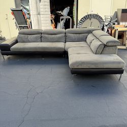 Modern Fabric/Real Leather 2 piece Large Sectional Sofa with Adjustable Headrest Good Condition 