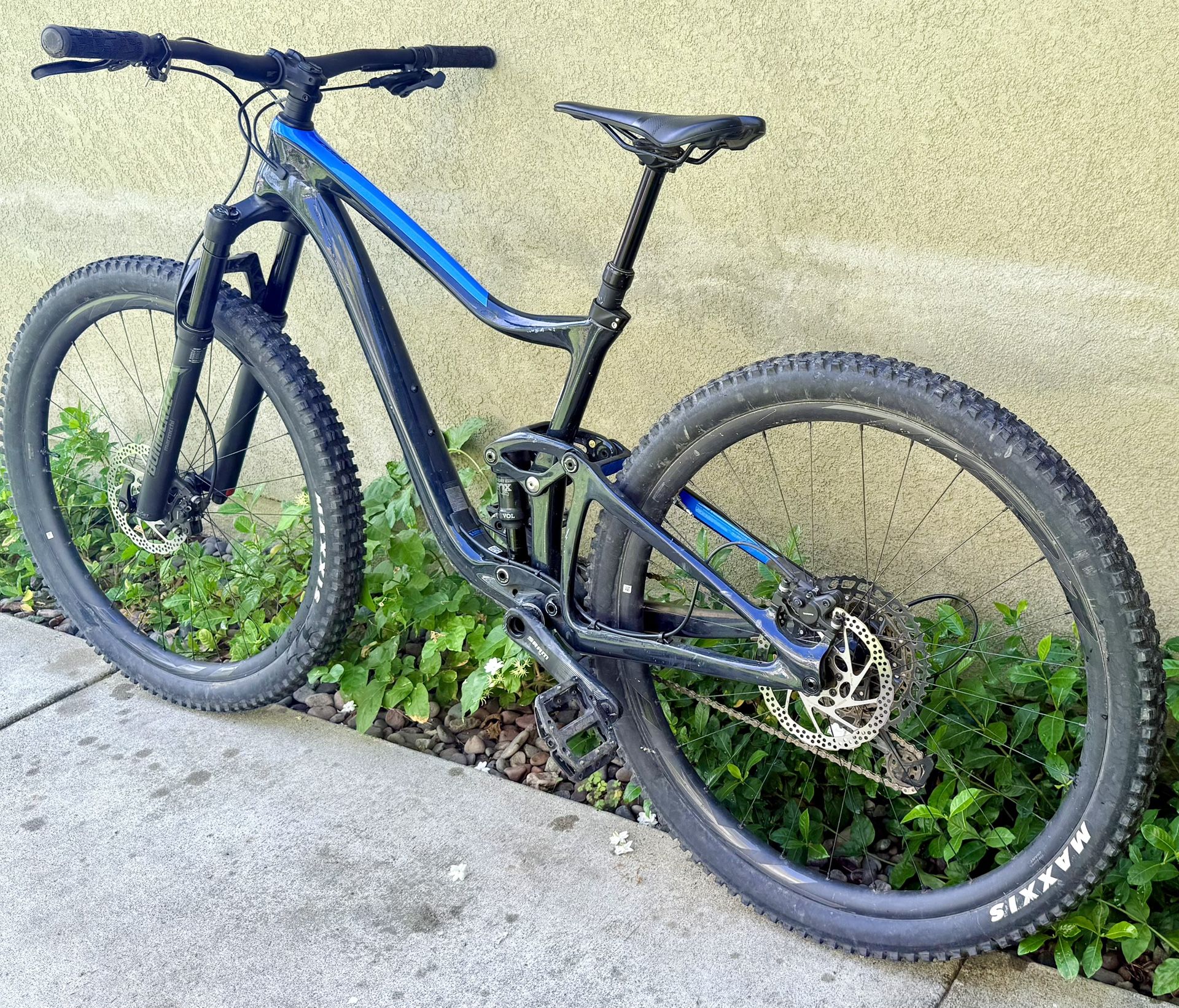 Carbon Fiber Giant Trance MTB