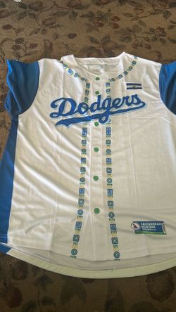 Brand new size medium ￼