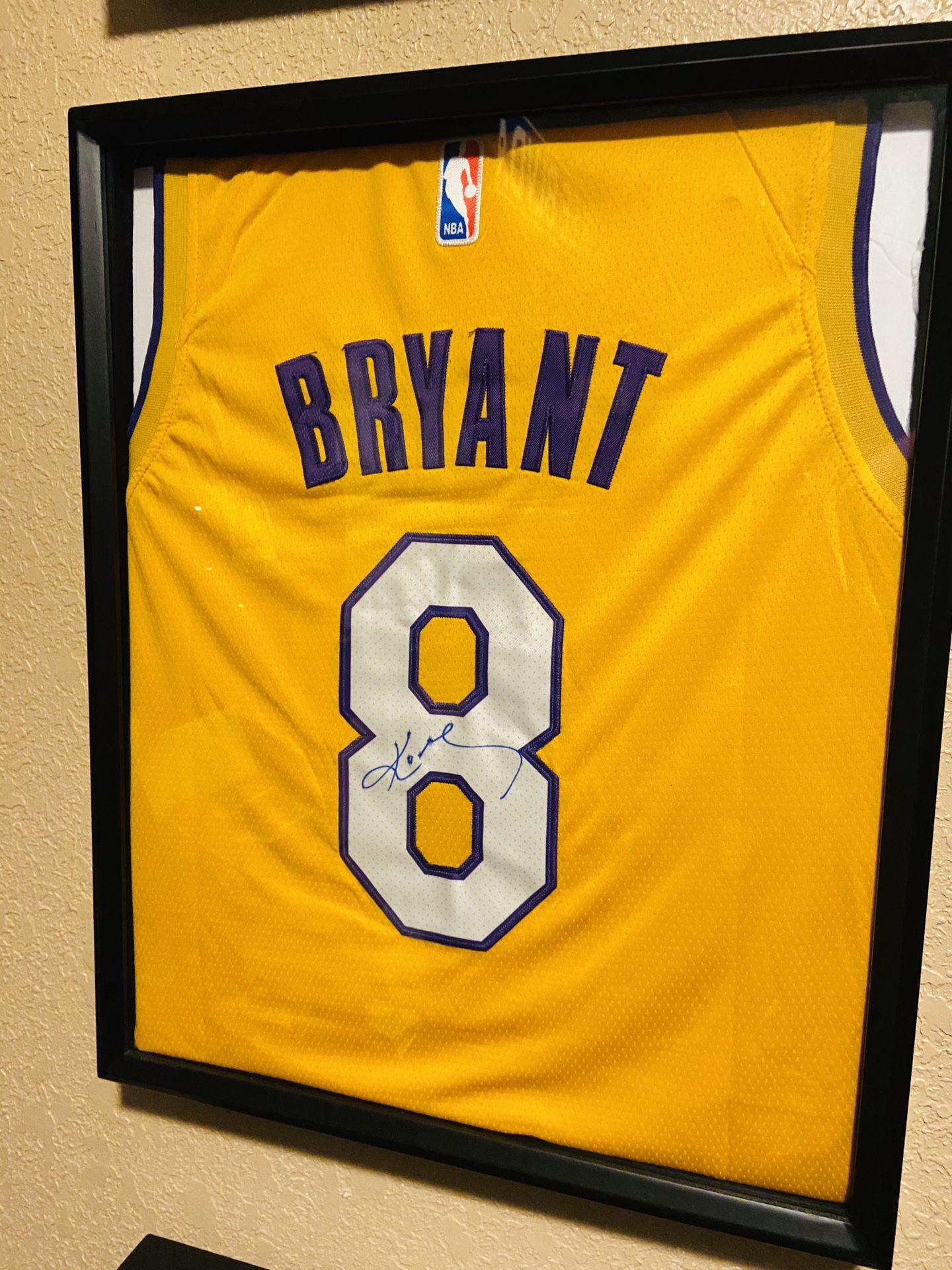 Los Angeles Lakers Kobe Bryant authentic signed jersey autographed #8