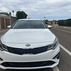 2019 KIA Optima