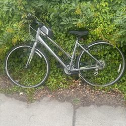 Giant Women’s Bike Size M2