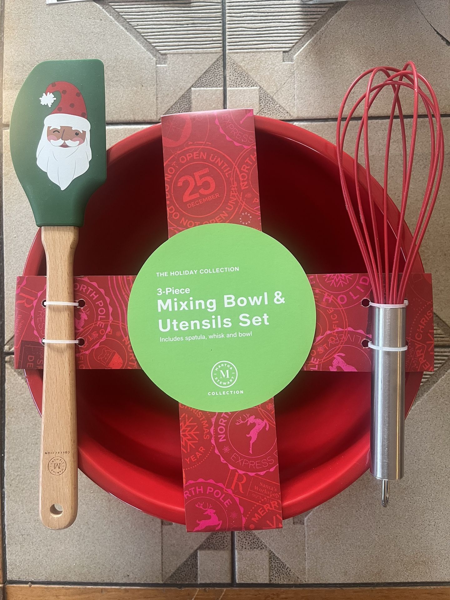 MARTHA STEWART 3 Piece Mixing Bowl + Utensil Set