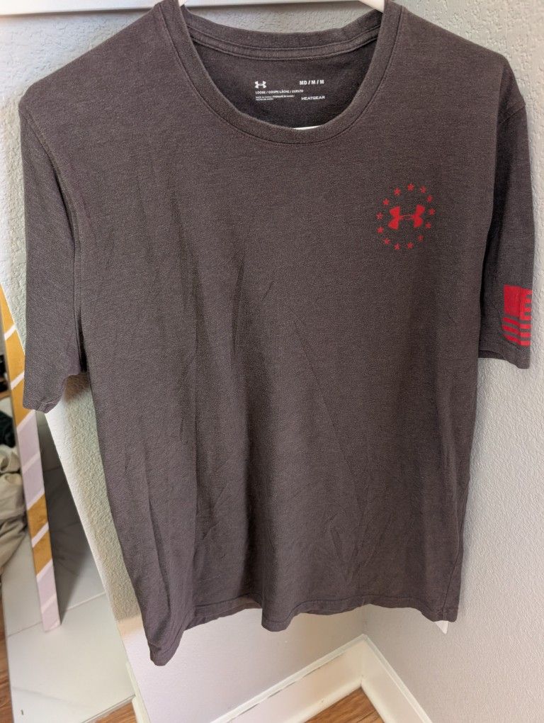 Under Armor T-shirt Size M 