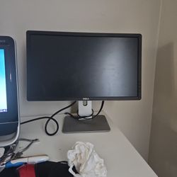 2 Dell  Monitor