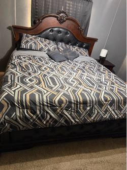 King size bedroom set/ recamara king