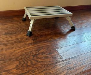 Adjustable height & wide platform