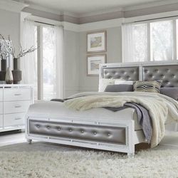 NEW 5 PCS QUEEN / FULL BEDROOM SET