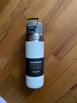 Brand New Stanley GO Quick Flip Water Bottle 36oz - White Brand new, original Stanley GO Series Quick Flip Water Bottle (36 oz / 1.06 L) in White. Ne