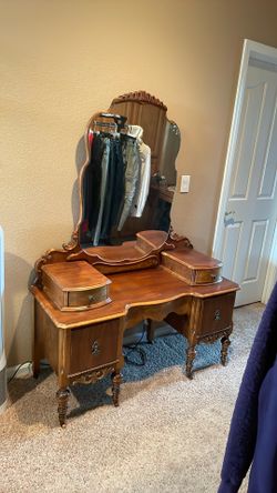 Antique vanity with Mirror