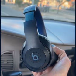 Beats Studio Pro