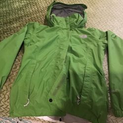 Women xs rain jacket Nort Face