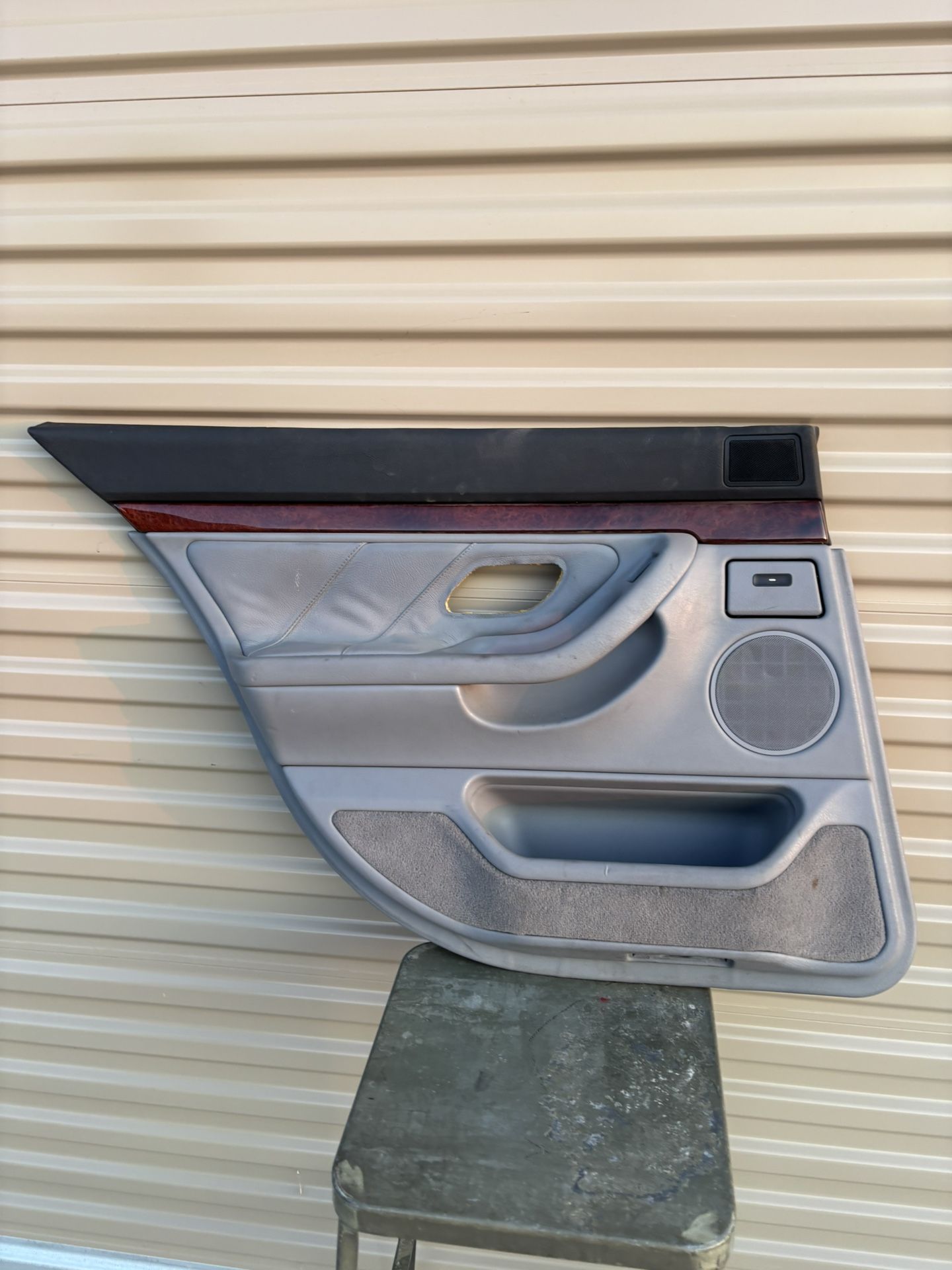 1995 To 2001 Bmw 740i Left Rear Door Panel