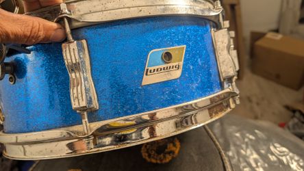 Vintage Ludwig snare drum blue sparkle 14" x 5"