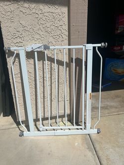 Baby Gate/ Dog Gate
