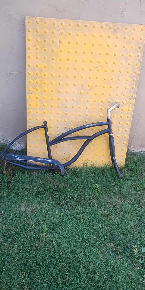 Beach Cruiser Frame 25 Bucks