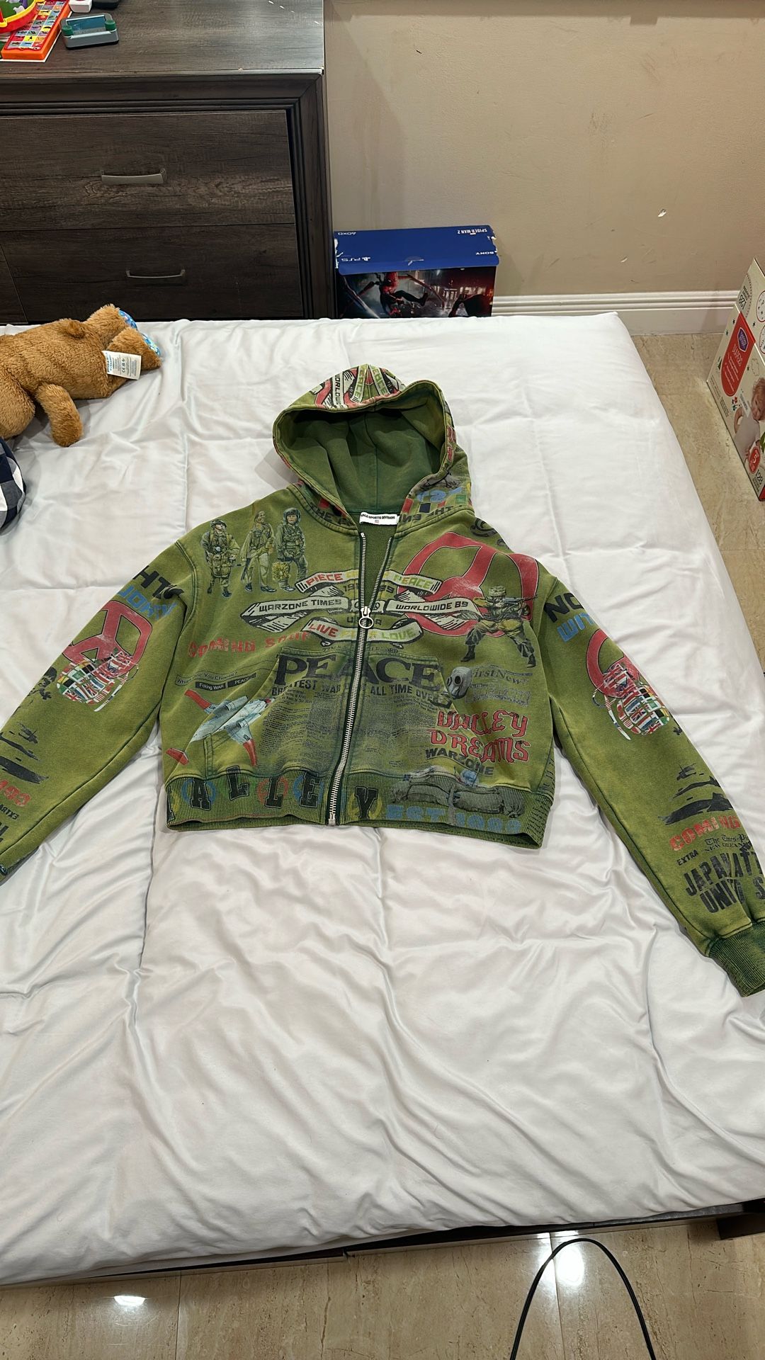 Valley “Olive Peace” Hoodie Men’s Size Small