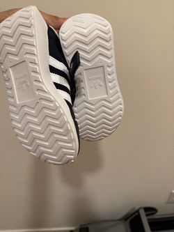 Toddler child size 10 Adidas Country XLG shoes boy/girl