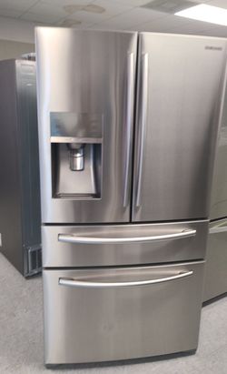 Samsung Fridge 4-Door With Ice Maker
