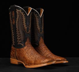 Caiman boots size 11w
