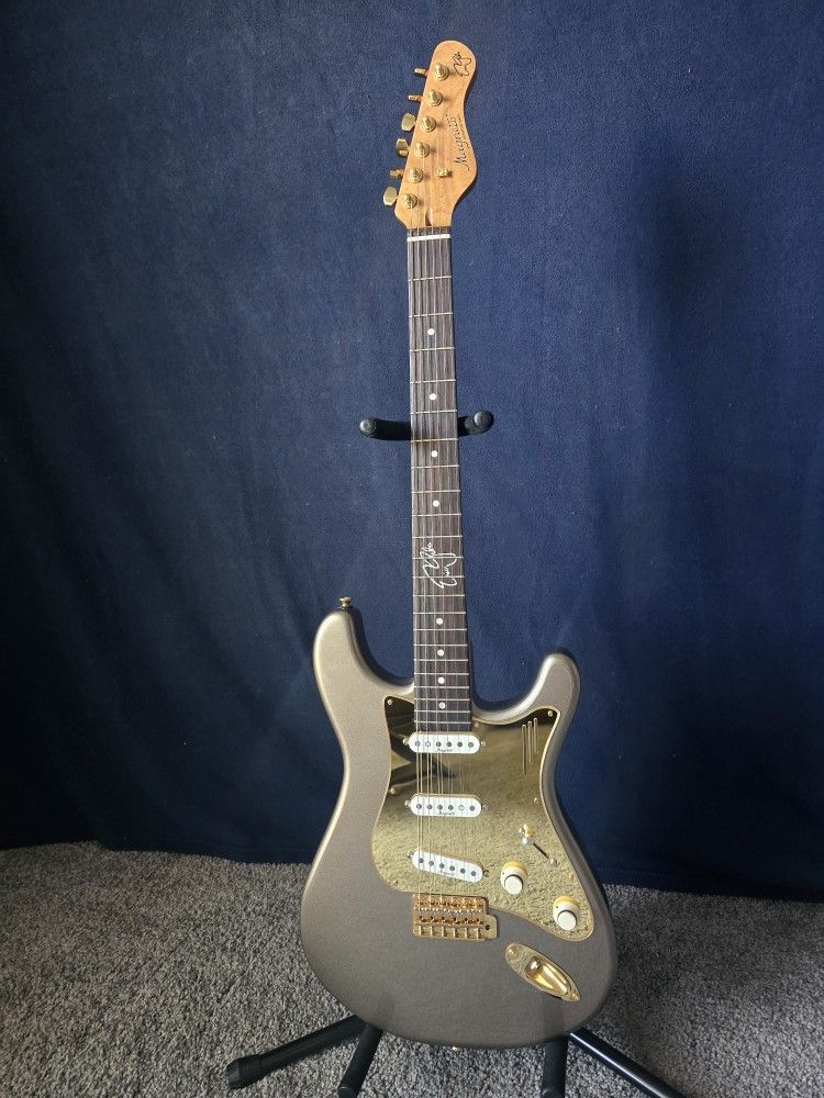 Magneto Guitar Eric Gales Signature