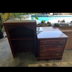 Elegant Mahogany 4-Drawer Dresser & Matching Mahogany Bookshelf Hutch