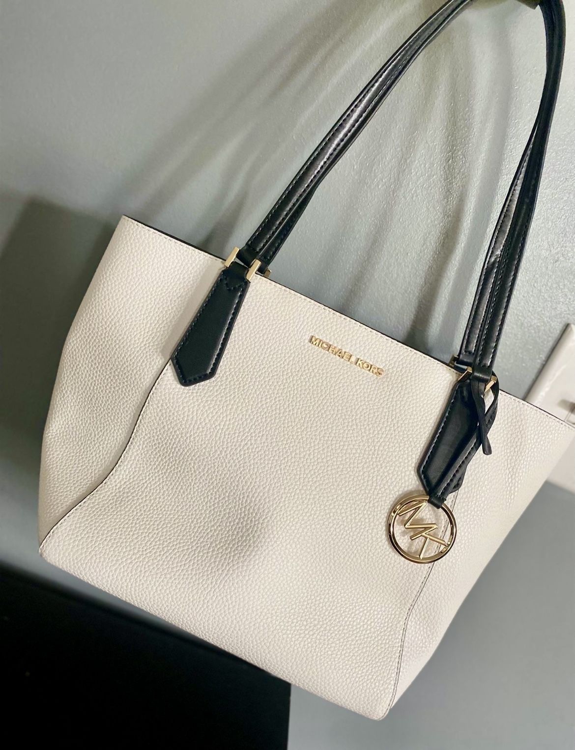 Authentic Michael Kors Crossbody bag