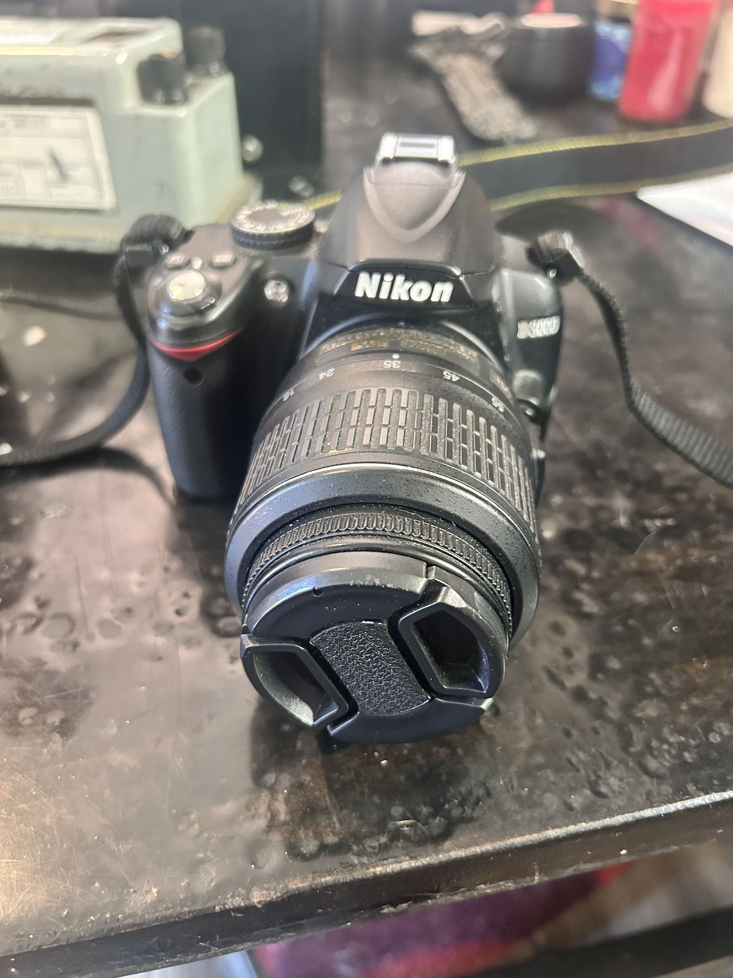Nikon D3000 Body And Lens