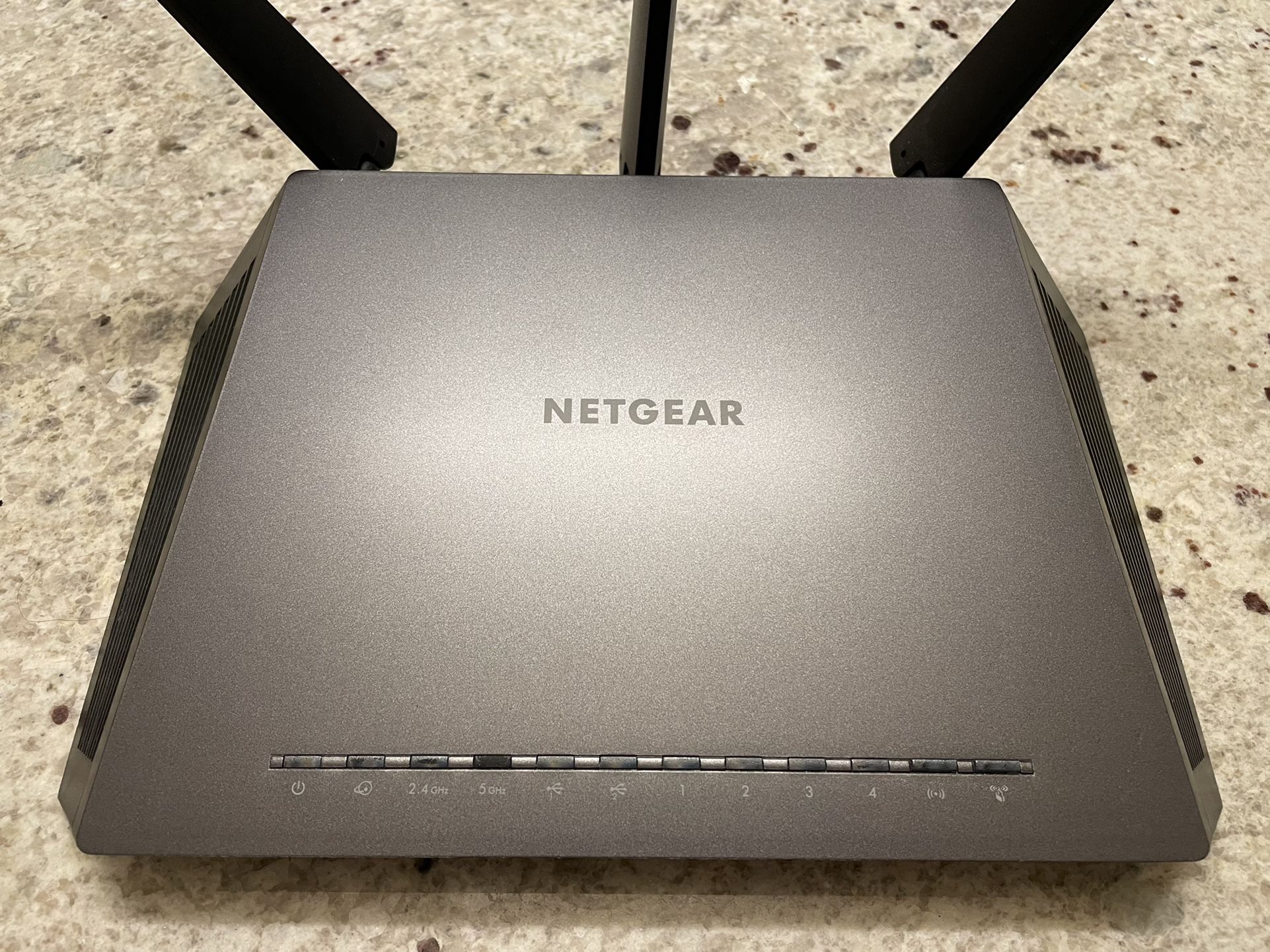 Netgear Nighthawk AC1900 R7000 WiFi Router