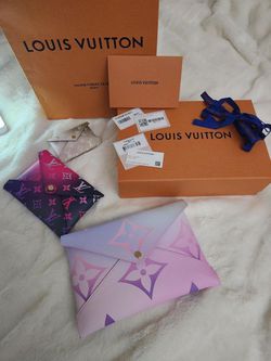 Louis Vuitton Pochette Kirigami (Large) for Sale in Arcadia, CA - OfferUp