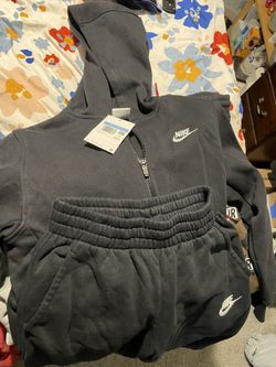 Nike Sweatsuit