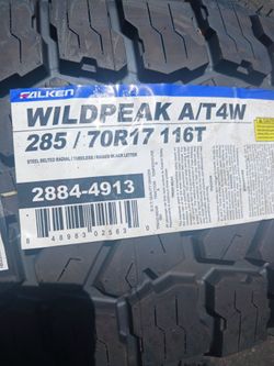 285 70 17 FALKEN WILDPEAK AT4W