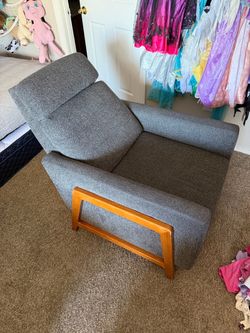 Recliner couch chair blue
