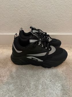 Dior b22