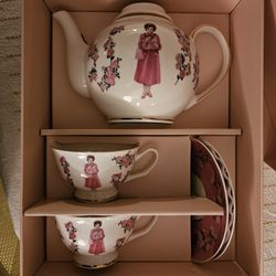 PENDING PICKUP Dolores Umbridge Teapot, Teacups & Saucers Harry Potter Wizarding World