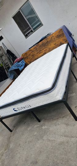 FULL BED FRAME/MATTRESS NUEVOS