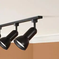 Hampton Bay
1-Light Black Linear Track Lighting R30/PAR30 Large Step Head