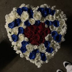 75 Roses Heart Arrangements IG-@floresdeeden_