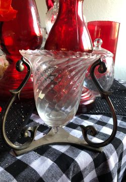 Small vase with metal stand