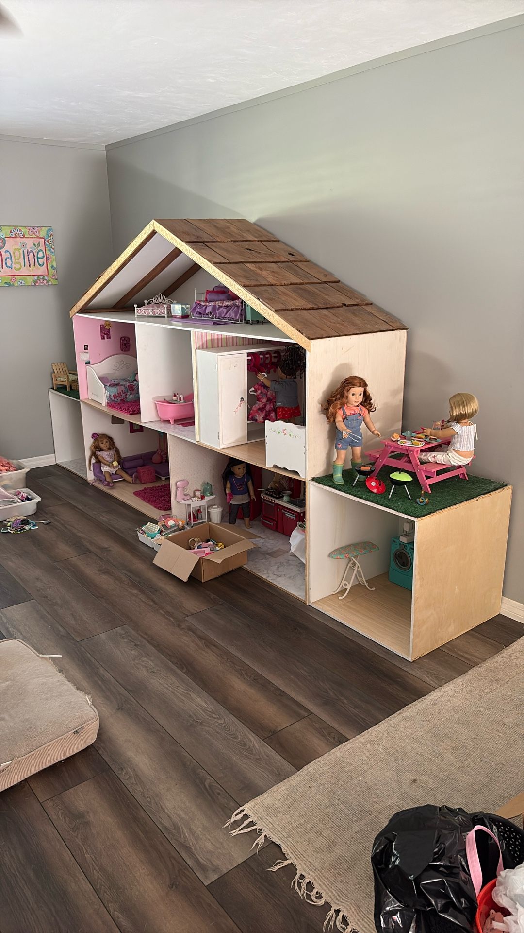 American girl Doll House - Dolls Not Included 