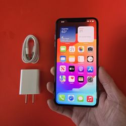 Apple iPhone X - UNLOCKED - Like New 